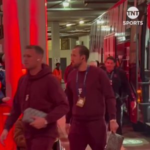 Arsenal fans trolled over ‘terrifying hostility’ as video of Harry Kane and Eric Dier arriving at Emirates emerges