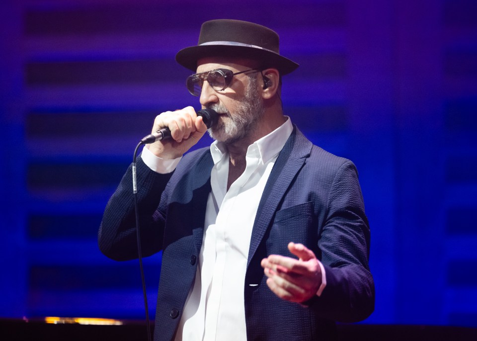 Man Utd legend Eric Cantona performs at London concert as he continues his international tour