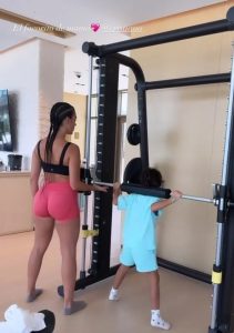 Georgina Rodriguez flaunts amazing figure as Cristiano Ronaldo’s Wag trains with daughter in gym