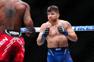 UFC 300: Jim Miller suffers HORROR facial injury against Bobby Green as fans beg Dana White to give him a 0k bonus