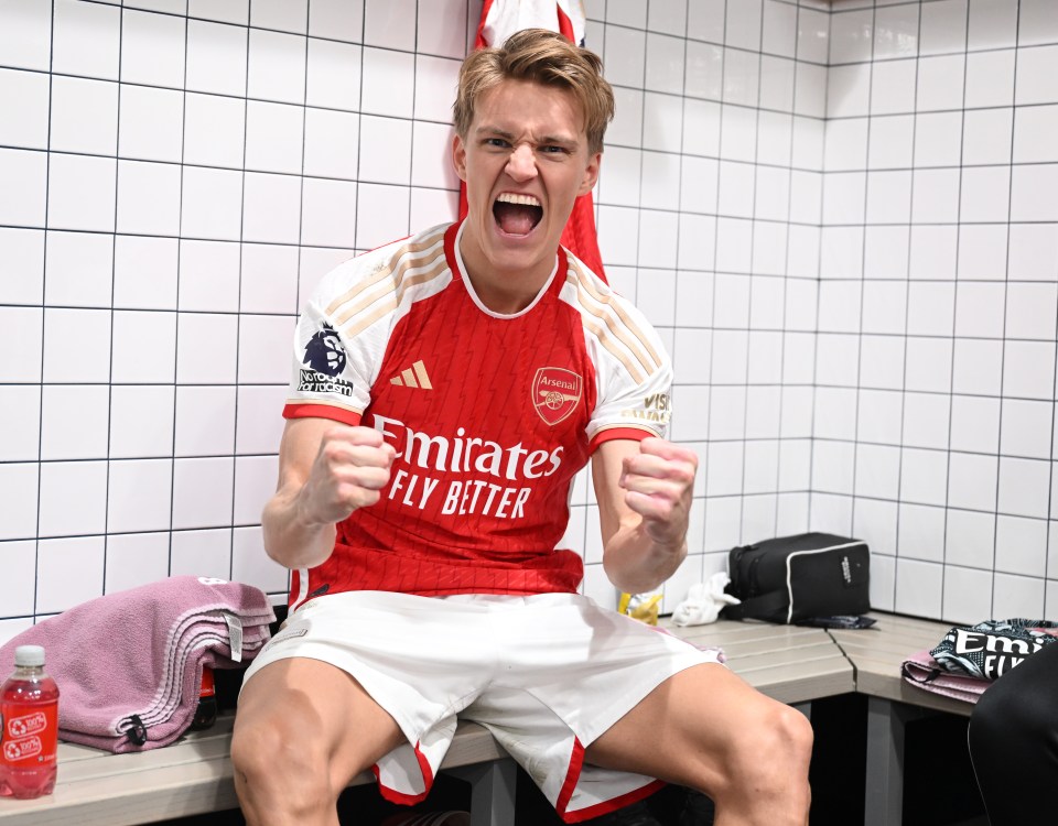 Inside Arsenal’s wild dressing room celebrations after nervy 3-2 win over Tottenham keeps title bid on track