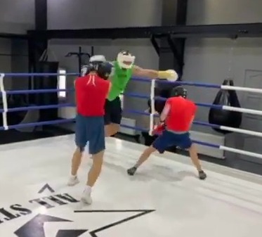 Watch incredible moment Oleksandr Usyk sparred TWO opponents at once and attempted insane double punch