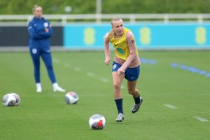 ‘Playing for England is the dream, but I’ll focus on what I can control’, says Chelsea’s Aggie Beever-Jones