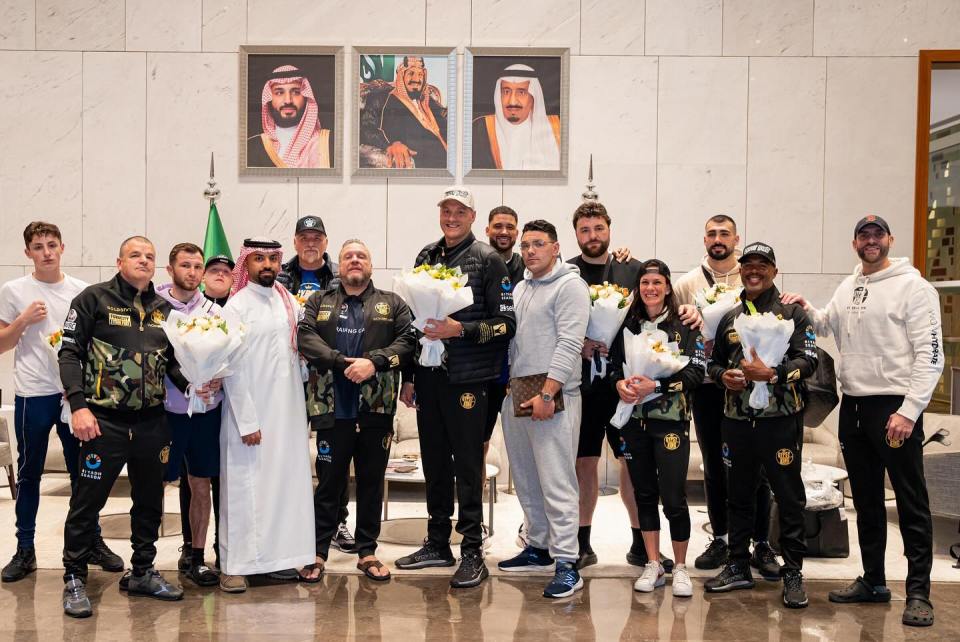 Tyson Fury lands in Saudi Arabia with huge entourage for Oleksandr Usyk fight – but fans notice who is missing