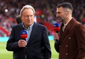 ‘I’ve seen it all’ – Neil Warnock savages one Wembley groundskeeper and bizarrely tries to interview another live on TV