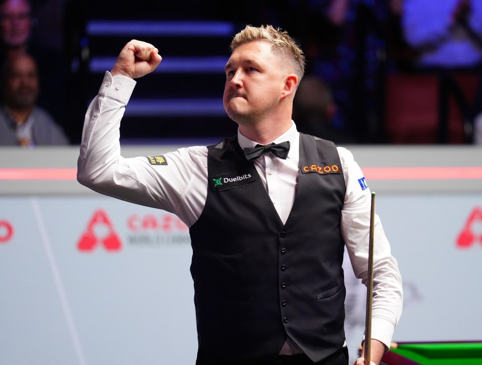 Kyren Wilson charges into World Snooker Championship final with crushing win over David Gilbert