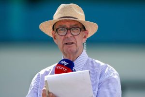 ‘The absolute end of an era’ in racing say fans as legendary presenter ‘Sir Bob’ Cooper announces retirement