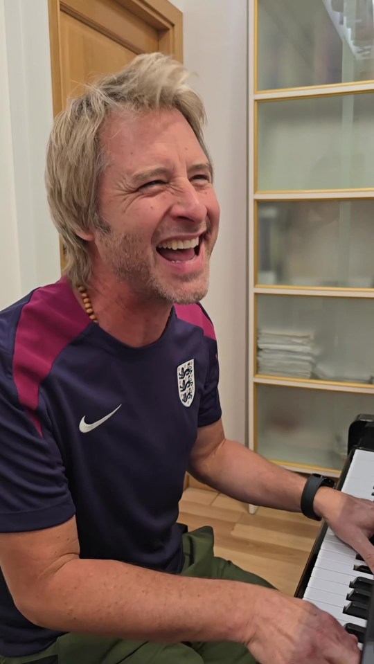 Chesney Hawkes creates TikTok version of Hey Jude as he makes plea to Bellingham