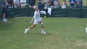 Amazing moment Wimbledon qualifier realises he’s just bought himself a house after landing £100k payday