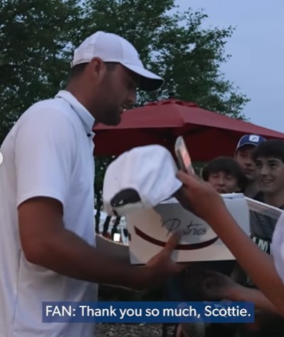 Scottie Scheffler leaves autograph hunters speechless with amazing gesture on his birthday at Travelers Championship