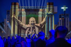 Watch amazing 3D show of Newcastle legends projected on 18-metre wall of water as thousands of fans gather for event