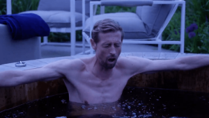 Peter Crouch takes on extreme morning routine – from 20-minute ice bath to pumping iron in the gym