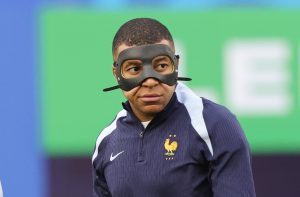 Alan Shearer and Gary Lineker left STUNNED at Kylian Mbappe’s broken nose as France star misses draw with Netherlands