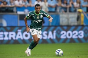 Watch Luis Guilherme’s Palmeiras highlights as West Ham complete £25m transfer for Brazilian winger