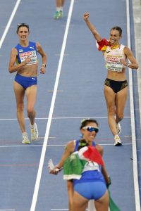 Moment race walker gets pipped by rival after celebrating before finish line as commentator gasps ‘I can’t believe it’