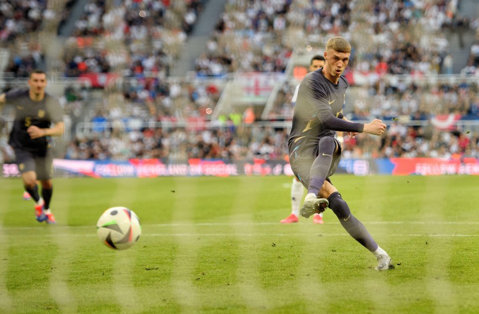 England 3 Bosnia 0: Cole Palmer scores on first start as Trent Alexander-Arnold stakes claim for starting spot