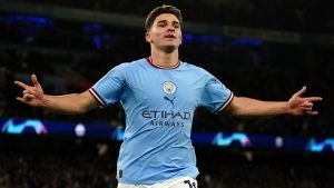 Man City place £60m price tag on Alvarez