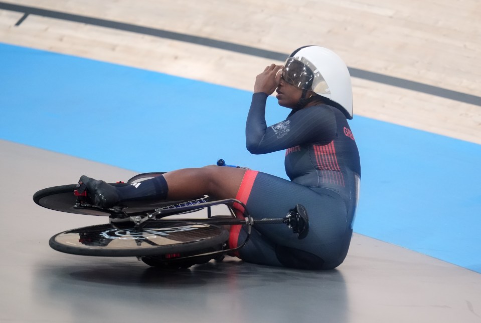 Huge ParalympicsGB gold medal hope Kadeena Cox left sobbing on floor after suffering nightmare fall seconds into event