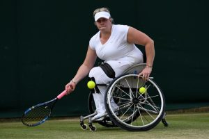 Who are the Paralympic wheelchair tennis commentators?