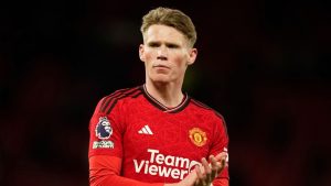 Napoli agree £25.4m deal with Man United for McTominay