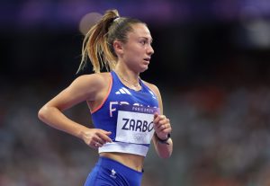 Olympics star Alessia Zarbo collapses during women’s 10,000m final as medics rush to her aid in middle of race