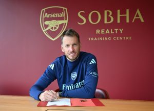 Arsenal sign Neto on season-long loan from Bournemouth… but fans spot obvious issue with transfer