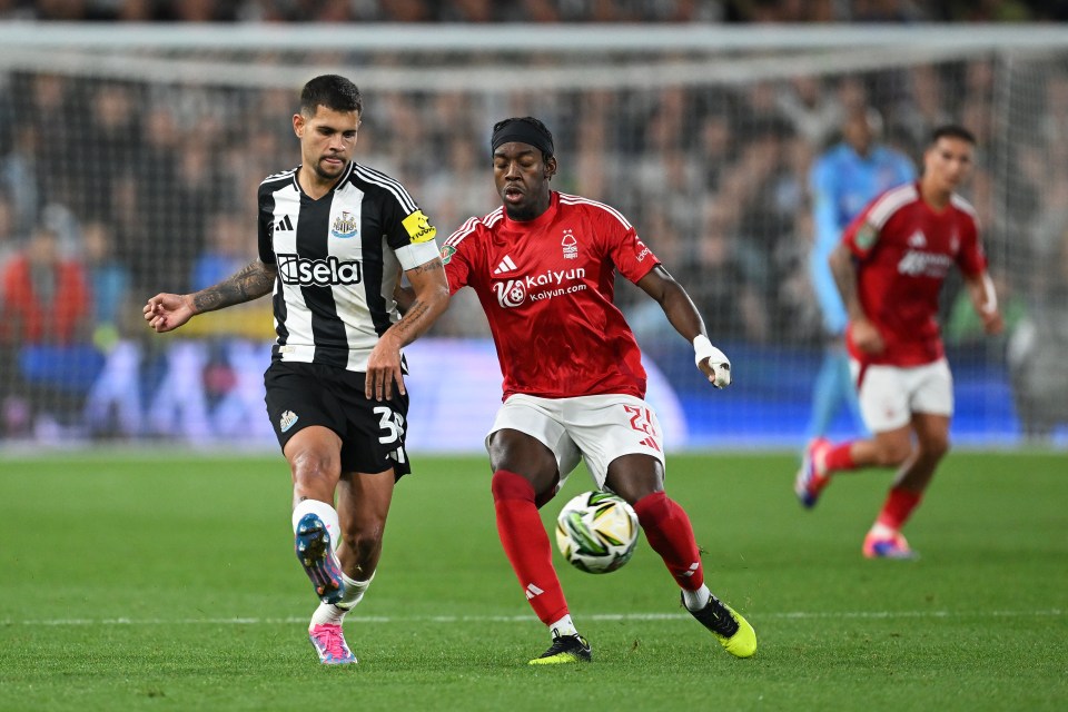 Newcastle make shock £35m transfer bid for ex-Man Utd star after Marc Guehi deal falls through