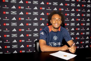 Joshua Zirkzee says he plays as a ‘9.5’ as he tells Man Utd fans what to expect