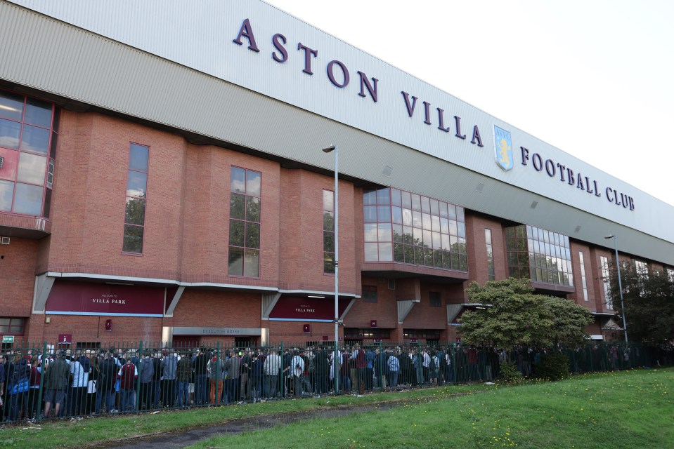 Aston Villa vs Arsenal DELAYED with referees facing communication issue ahead of crunch Premier League clash