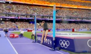 New Zealand high jumper goes viral after going UNDER the bar.. but has perfect response by later winning the gold medal