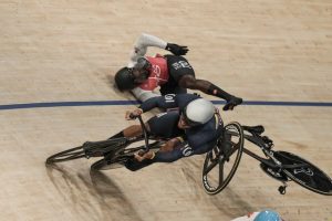 Olympics 2024 cycling race STOPPED immediately after sickening crash as medical teams called and fans concerned