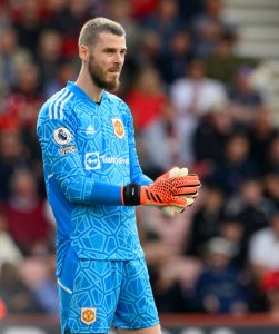 David De Gea offered chance to revive career by beaten European finalists as ex-Man Utd star outlines his demands