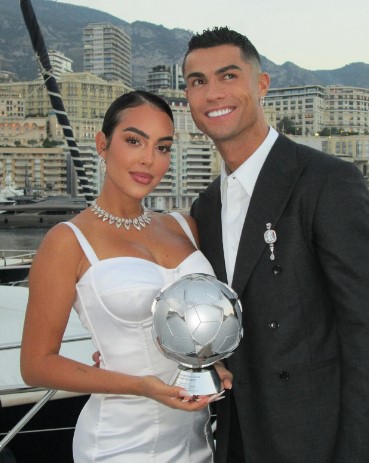 Georgina Rodriguez steals the show in bold outfit to celebrate Cristiano Ronaldo award as fans say ‘queen of all queens’