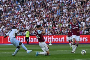 West Ham 1 Aston Villa 2: Jhon Duran scores late winner just weeks after teasing Hammers transfer with Irons gesture