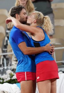 Olympics 2024 mixed doubles champions share kiss after clinching gold.. just weeks after breaking up as real-life couple