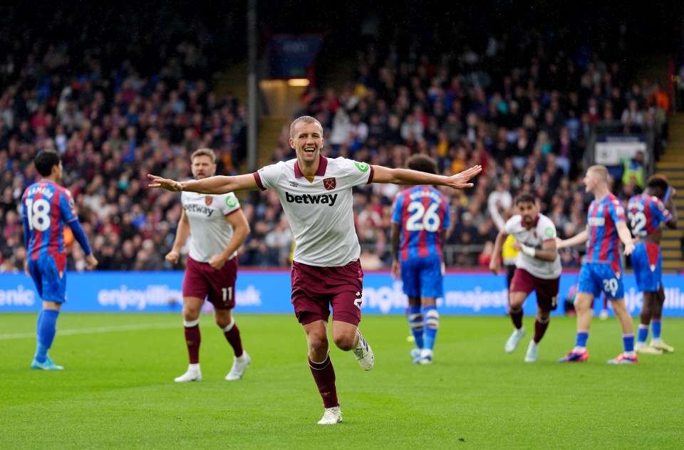 Crystal Palace 0 West Ham 2: Julen Lopetegui gets first win as Hammers boss as Soucek and Bowen sink London rivals