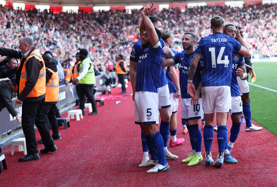 Southampton 1 Ipswich 1: Morsy scores in injury time to break Saints’ hearts as both sides still searching for first win