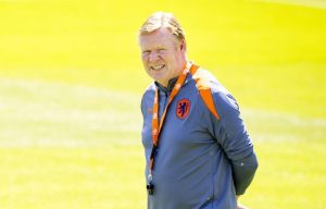 Netherlands boss Ronald Koeman slams ‘show some respect’ after controversial question about Man Utd flop