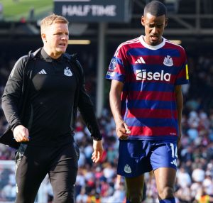 Eddie Howe defends decision to play Newcastle star with broken toe despite him set to be sidelined for further two games