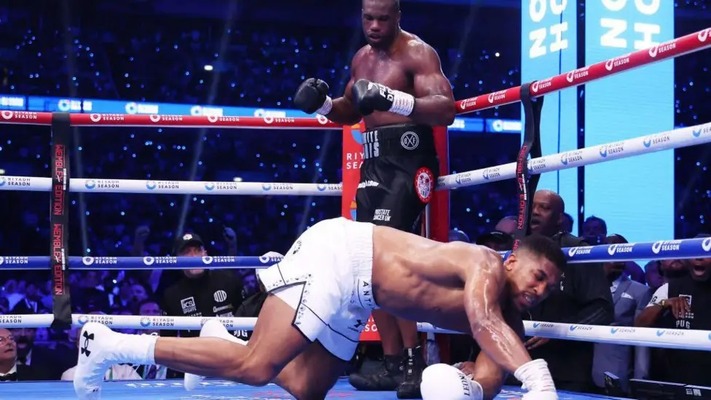 Dubois stuns Joshua with knockout victory to retain IBF heavyweight title