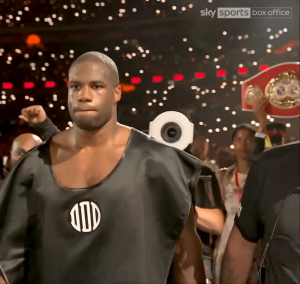 Fans spot Anthony Joshua vs Daniel Dubois ‘broke protocol’ as they slam ‘crazy’ decision during ringwalks