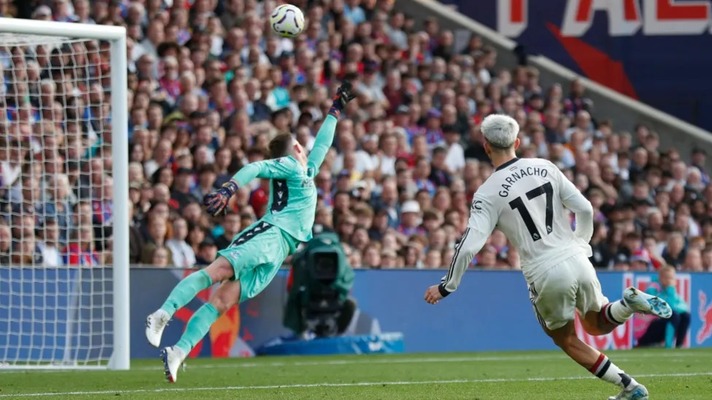 Ten Hag frustrated by Man United’s missed chances  against Crystal Palace