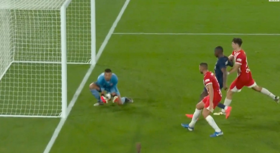 Watch forgotten Premier League star make horror 90th minute HOWLER to deny Girona famous result against PSG