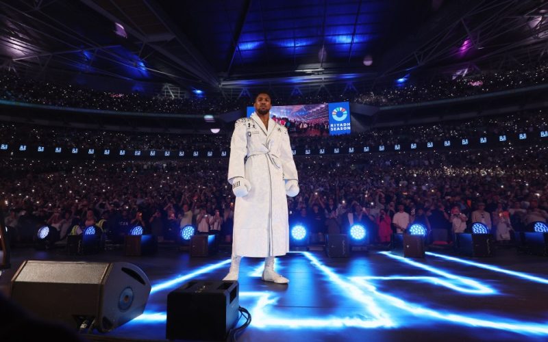 Fans concoct wild Anthony Joshua theory as they notice tell-tale moment in ring walk that proved ‘something’s not right’