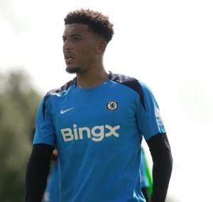 Jadon Sancho compared to Brazil football legend by excited Chelsea fans as ex-Man Utd star has first training session