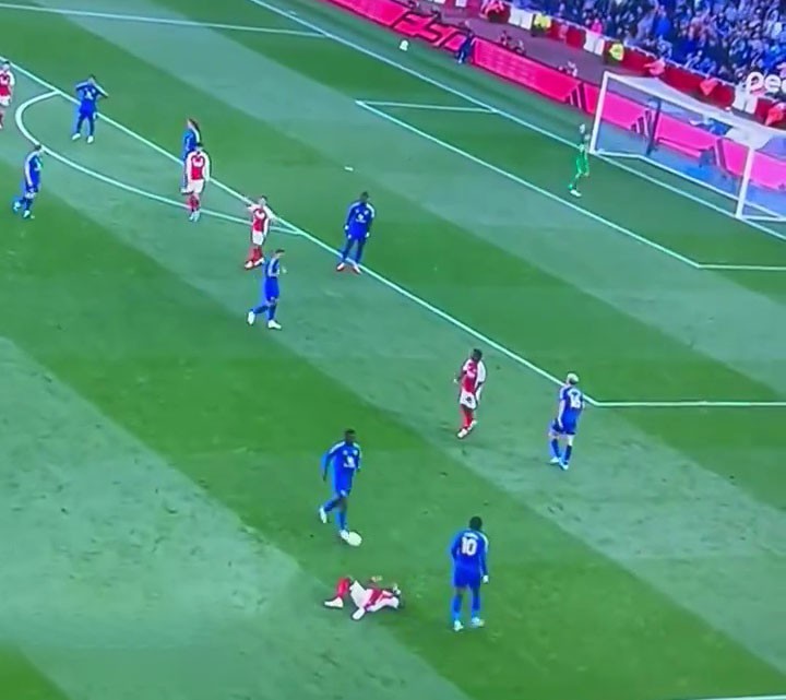 Arsenal fans furious as Leicester star avoids red card for exactly the same offence that saw Leandro Trossard sent off