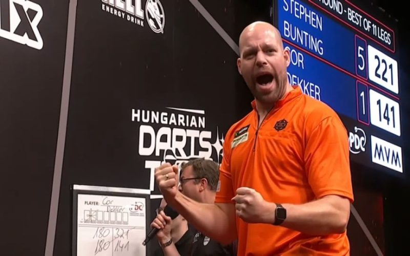 Watch darts star hit incredible 9-darter for first time ever after struggles COUNTING against Englishman Stephen Bunting