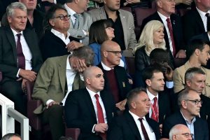 Sir Jim Ratcliffe left with head in his hands as Man Utd fans stream out of Old Trafford more than 20 MINUTES early