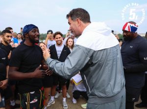 Boxing legend spotted in Hyde Park as Eddie Hearn runs with hundreds of people before Anthony Joshua vs Daniel Dubois