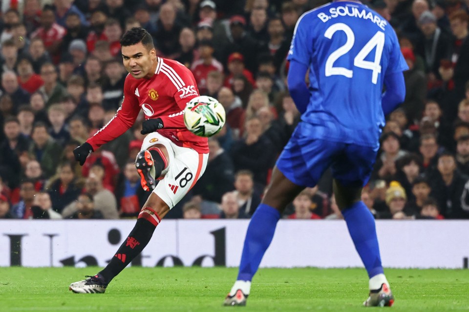 ‘No words to describe that goal’, say fans as Casemiro screamer gets Van Nistelrooy’s Man Utd era off to flying start